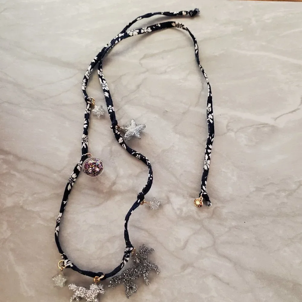 🦄 J.Crew Cuts Silver Glitter Unicorn Chamrs Stars Ball Fabric Tie Necklace 🦄